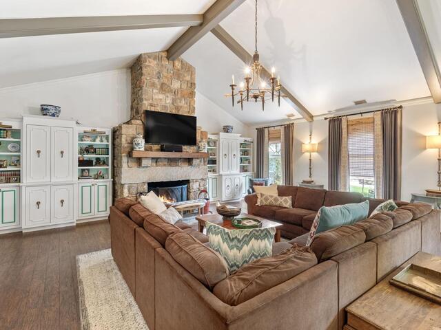 Photo of 48 Ridgeland Drive