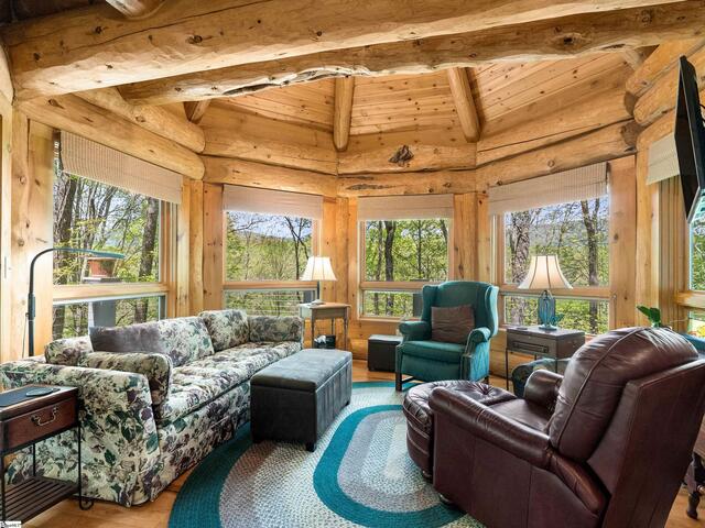 Photo of 4004 Lake Adger Parkway