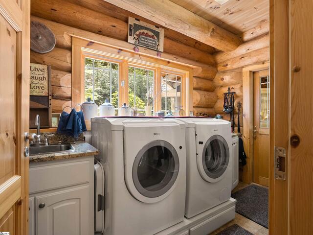 Photo of 4004 Lake Adger Parkway