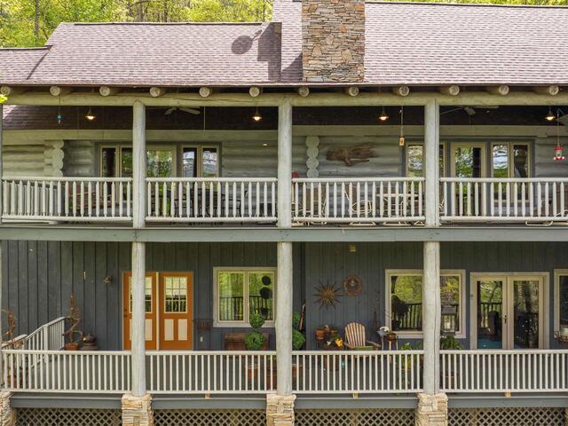 Photo of 4004 Lake Adger Parkway