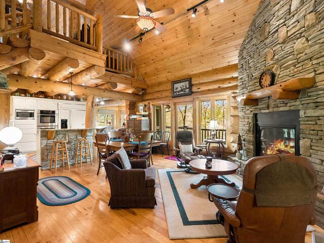 Photo of 4004 Lake Adger Parkway