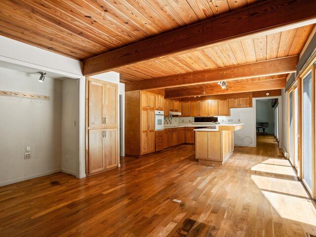 Photo of 1100 Little Texas Road