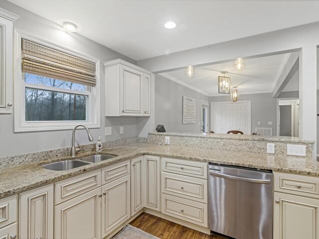 Photo of 2438 Durbin Road