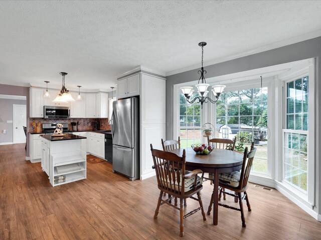 Photo of 1002 Greenwood Court