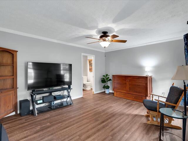 Photo of 1002 Greenwood Court