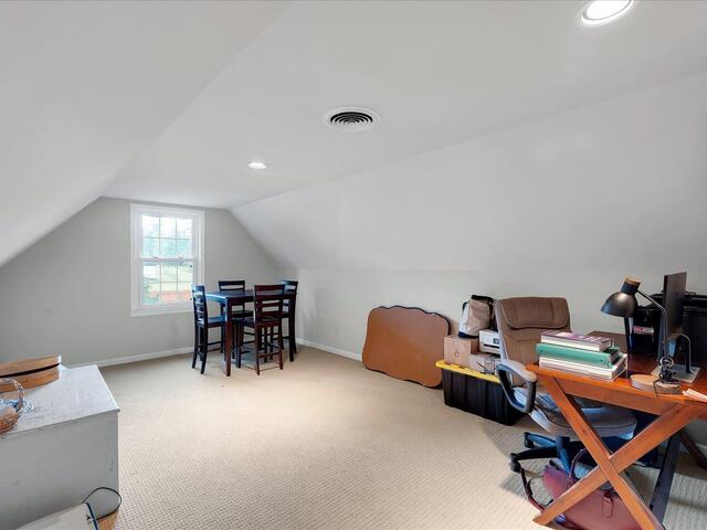 Photo of 1002 Greenwood Court