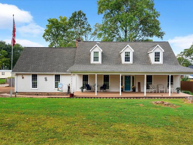 Photo of 1002 Greenwood Court