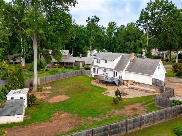 Photo of 1002 Greenwood Court