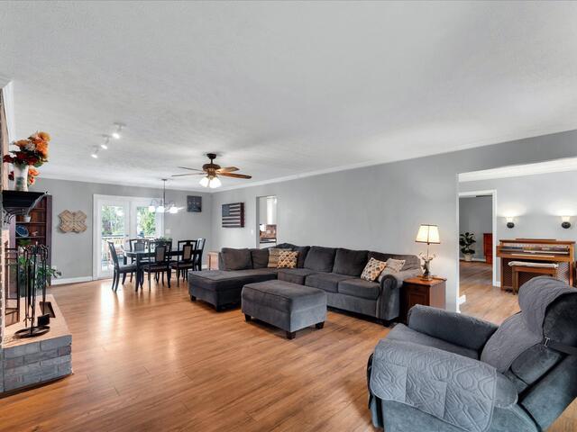 Photo of 1002 Greenwood Court