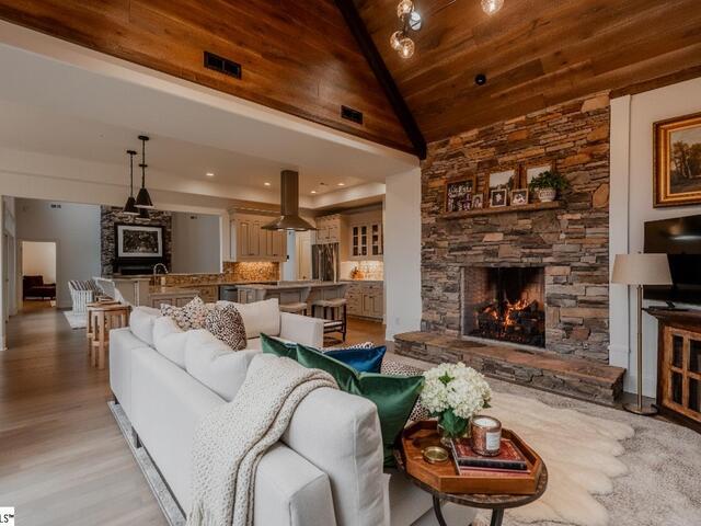 Photo of 94 Eagle Rock Road