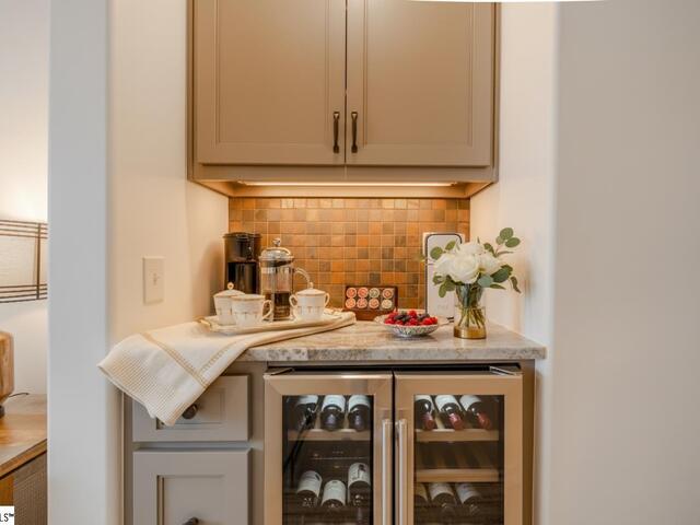 Photo of 94 Eagle Rock Road