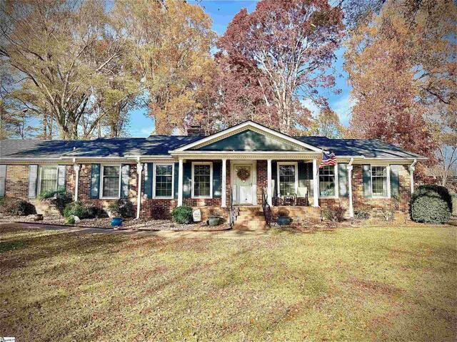 Photo of 105 Hillpine Drive