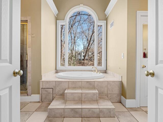 Photo of 25 Club Forest Lane