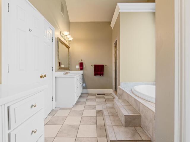 Photo of 25 Club Forest Lane