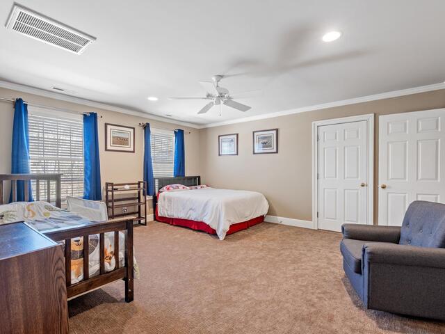 Photo of 25 Club Forest Lane