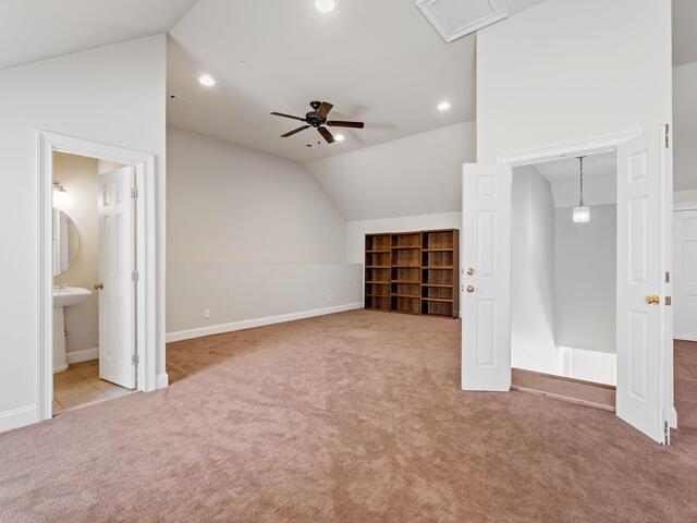 Photo of 25 Club Forest Lane