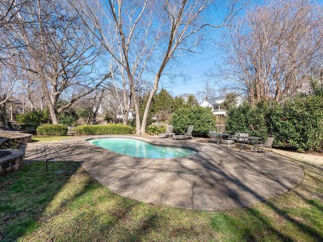 Photo of 25 Club Forest Lane