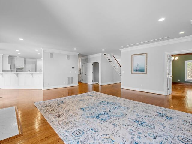 Photo of 25 Club Forest Lane