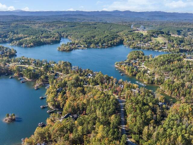 Photo of 374 Peninsula Ridge