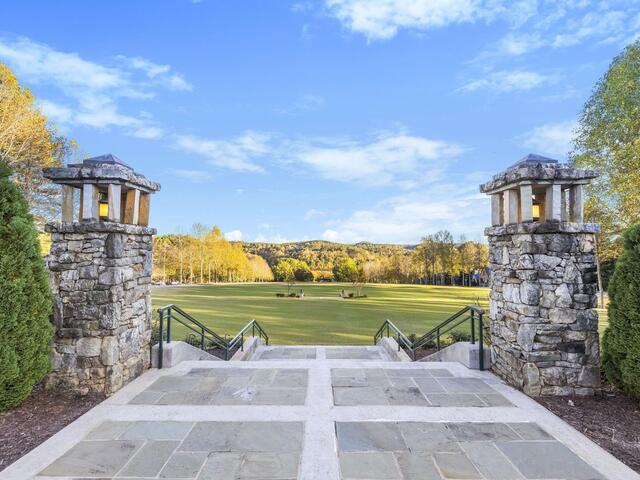 Photo of 374 Peninsula Ridge