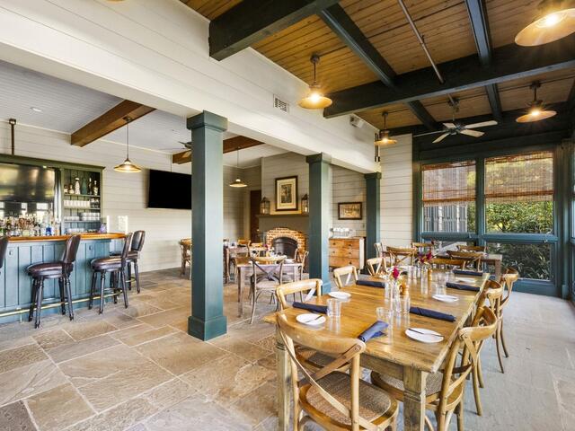 Photo of 374 Peninsula Ridge