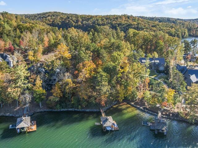 Photo of 374 Peninsula Ridge