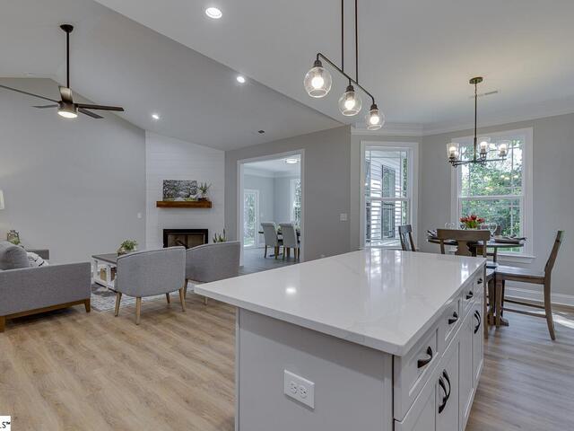 Photo of 629 Mountain View Road