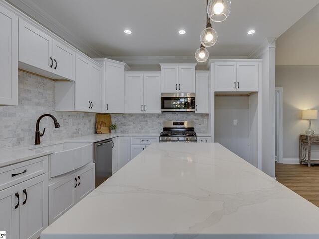 Photo of 629 Mountain View Road