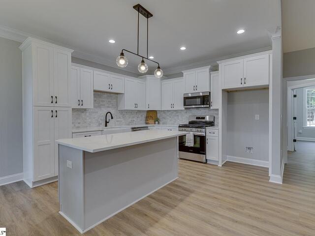 Photo of 629 Mountain View Road