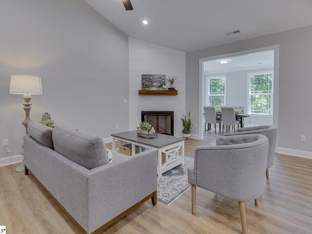 Photo of 629 Mountain View Road