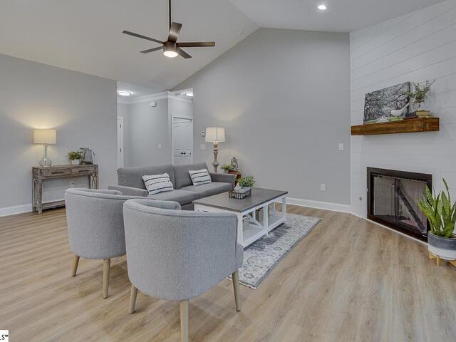 Photo of 629 Mountain View Road