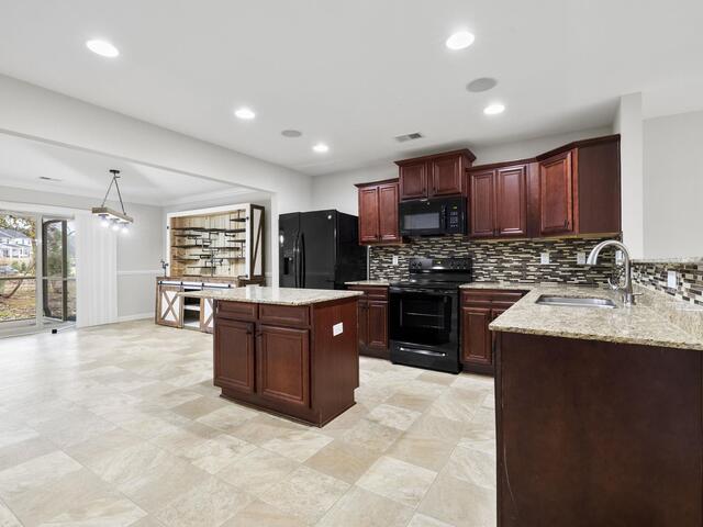 Photo of 68 Endeavor Circle