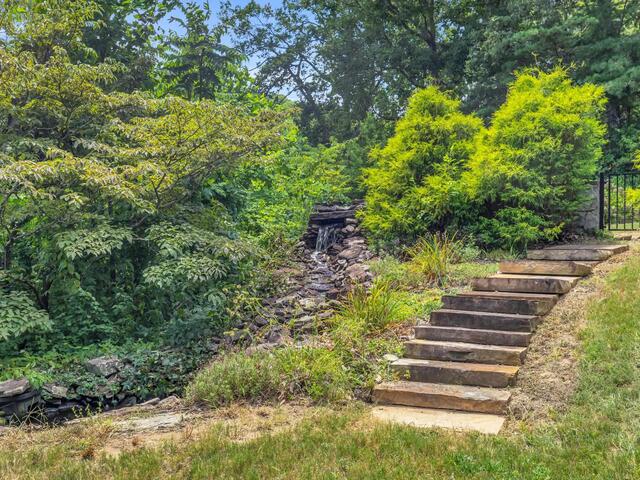 Photo of 34 Eagle Rock Road