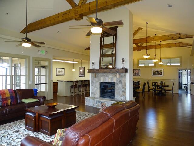 Photo of 216 Gabriel Way