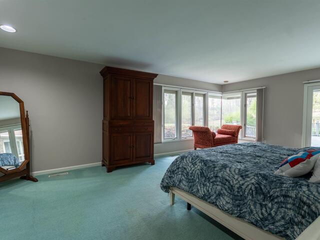 Photo of 28 FARRINGDON Drive