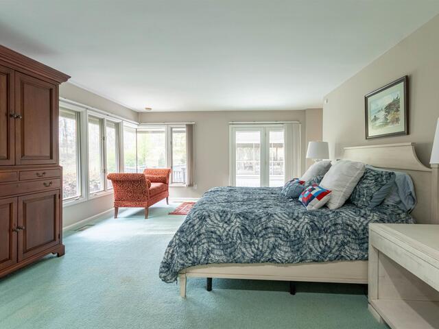 Photo of 28 FARRINGDON Drive