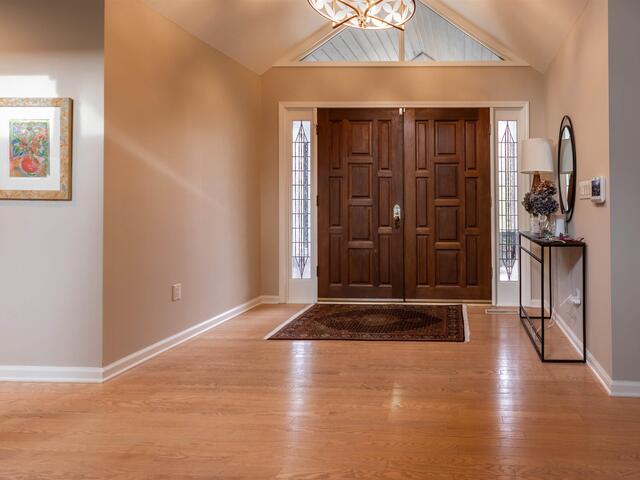 Photo of 28 FARRINGDON Drive