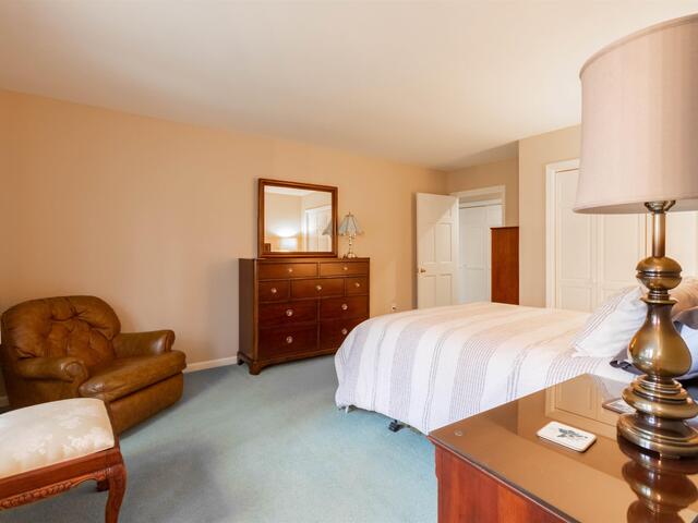 Photo of 28 FARRINGDON Drive