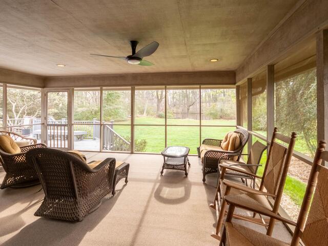 Photo of 28 FARRINGDON Drive