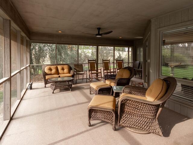 Photo of 28 FARRINGDON Drive