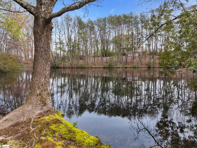 Photo of 28 FARRINGDON Drive