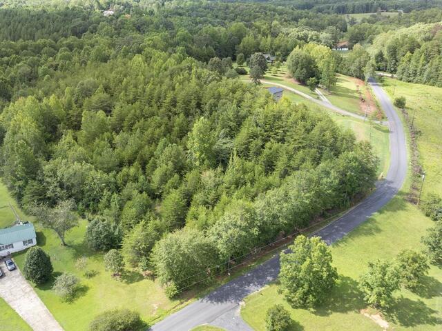 Photo of 716 Settlement Road