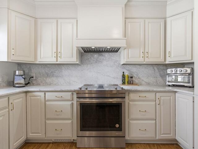 Photo of 6 Broadmoor Drive