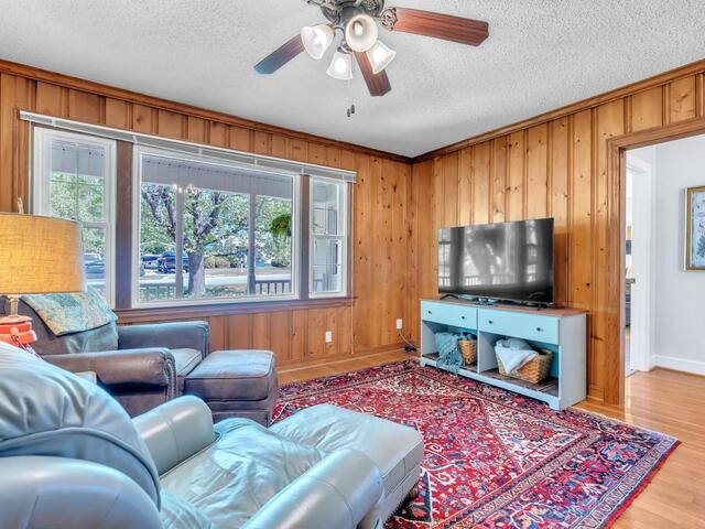 Photo of 113 Carolina Avenue