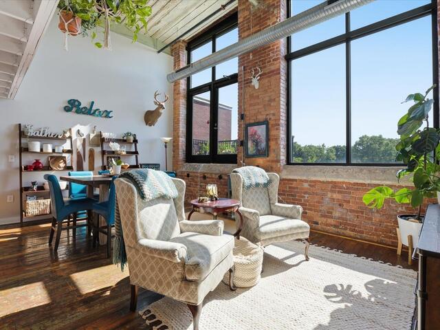Photo of 300 South Street