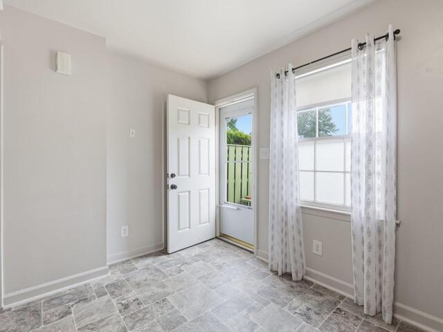 Photo of 1462 Dover Road
