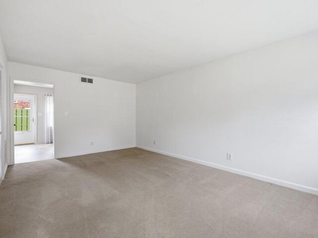 Photo of 1462 Dover Road