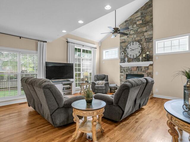Photo of 25 Ashby Grove Drive