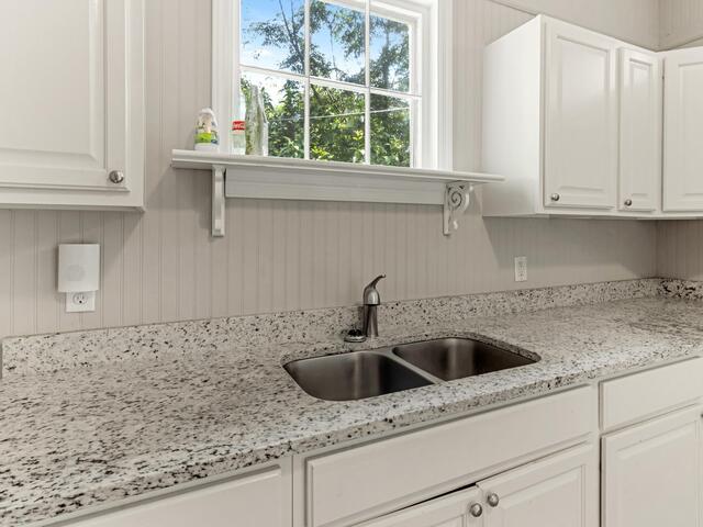 Photo of 472 Sloan Street