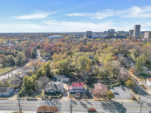 Photo of 206 E Stone Avenue